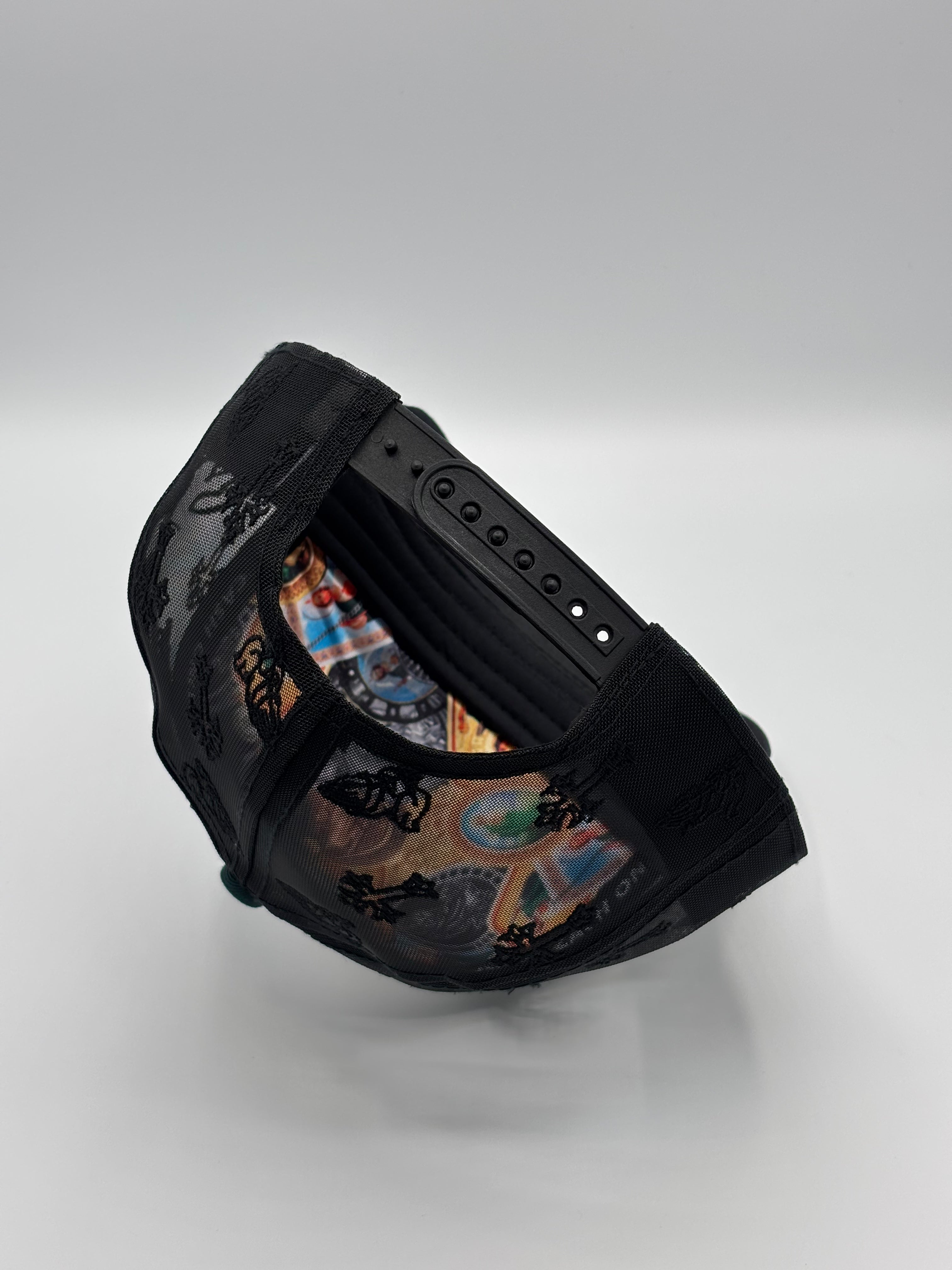 Gorra San Judas Versace