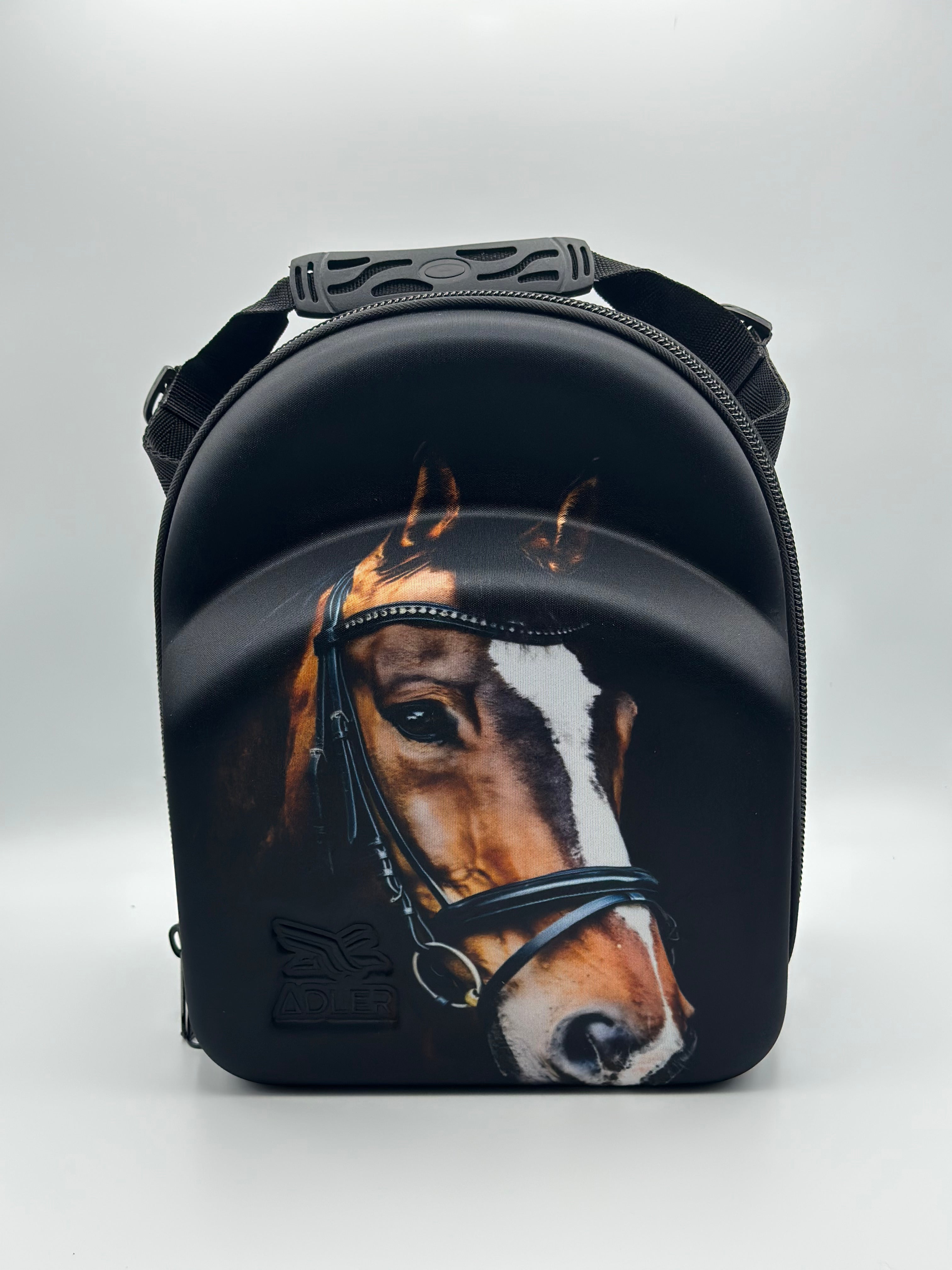 Porta Gorras Equino 03